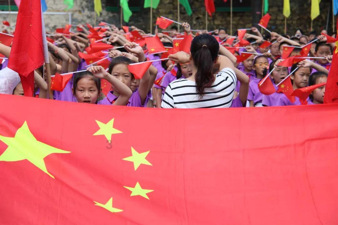 你说一个男人会忘记给自己心爱的女人买戒指嘛?